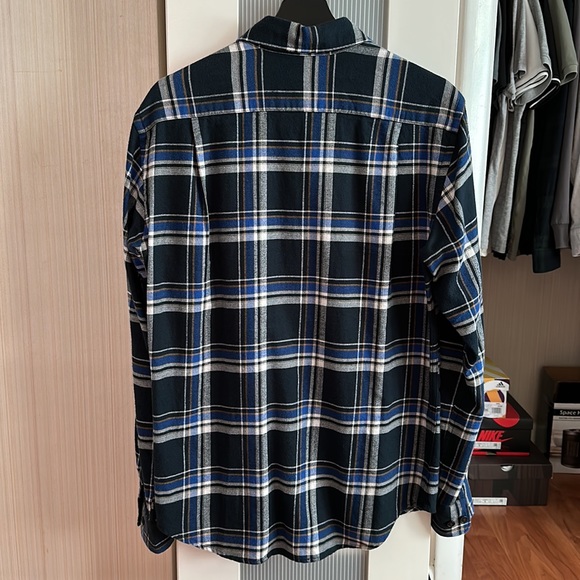 Uniqlo Navy Blue Flannel - Picture 2 of 3